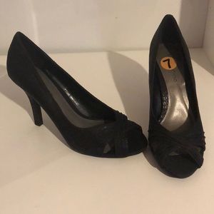 🐙 2/$20 - Ann Marino | NWT black heels